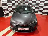Usado Toyota Yaris Active 69 CV (50 kW) 2019 Gris / plata Berlina