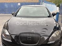 Usado Seat Leon Reference 105 CV (77 kW) 2011 Negro Utilitario