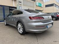 Usado VW Arteon Elegance 150 CV (110 kW) 2019 Gris / plata Utilitario