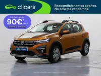 Usado Dacia Sandero Comfort 91 CV (66 kW) 2021 Naranja Utilitario