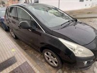 Usado Peugeot 3008 Active 114 CV (83 kW) 2011 Negro Familiar