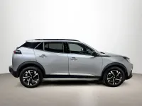 Usado Peugeot 2008 GT 131 CV (96 kW) 2023 Gris SUV