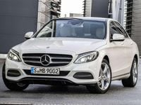 Usado Mercedes C220 170 CV (125 kW) 2018 Negro Berlina