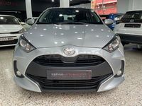 Usado Toyota Yaris 125 CV (91 kW) 2023 Gris / plata Utilitario