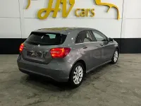Usado Mercedes A180 Urban 109 CV (80 kW) 2015 Gris / plata Utilitario