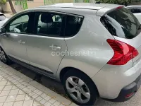 Usado Peugeot 3008 Active 115 CV (84 kW) 2013 Gris / plata Familiar