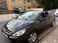 Usado Peugeot 307 CC 110 CV (80 kW) 2005 Negro Descapotable