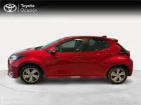 Usado Toyota Yaris Active 115 CV (84 kW) 2025 Rojo Utilitario