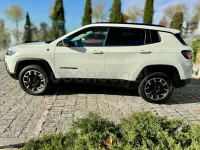 Usado Jeep Compass Trailhawk 240 CV (176 kW) 2023 Blanco SUV
