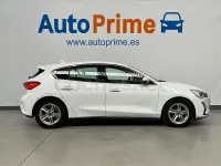 Usado Ford Focus Trend 120 CV (88 kW) 2019 Blanco Berlina
