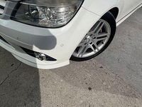 Usado Mercedes C200 Avantgarde 136 CV (100 kW) 2008 Blanco Berlina