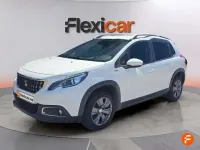 Usado Peugeot 2008 Signature Sky 131 CV (96 kW) 2019 Blanco SUV