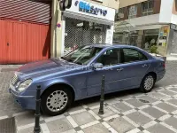 Usado Mercedes E320 Elegance 204 HP (150 kW) 2003 Azul Sedan