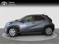 Begagnad Toyota Aygo X Play 72 HK (52 kW) 2024 Grå SUV