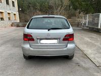 Usado Mercedes B200 140 CV (102 kW) 2009 Plateado Monovolumen