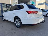 Usado Seat Leon Style 110 CV (80 kW) 2017 Blanco Familiar