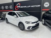 Käytetty VW Polo Life 95 HP (69 kW) 2022 Valkoinen Viistoperä