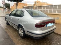 Usado Seat Toledo Sport 105 CV (77 kW) 2004 Gris / plata Berlina