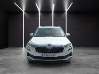 Usado Skoda Karoq Selection 150 CV (110 kW) 2024 Blanco SUV