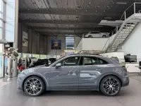 Usado Porsche Macan 300 kW (408 CV) 2025 Gris SUV