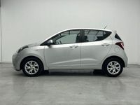 Usado Hyundai i10 67 CV (49 kW) 2018 Gris Utilitario