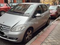 Usado Mercedes A180 Avantgarde 109 CV (80 kW) 2009 Gris / plata Monovolumen