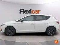 Usado Seat Leon ST Style 131 CV (96 kW) 2019 Blanco Familiar