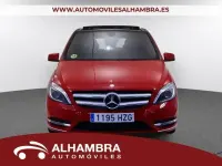 Usado Mercedes B180 109 CV (80 kW) 2014 Rojo Utilitario
