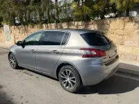 Usado Peugeot 308 Allure 150 CV (110 kW) 2015 Gris / plata Berlina