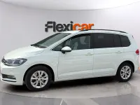 Usado VW Touran Advance 115 CV (84 kW) 2019 Blanco Monovolumen