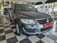 Usado VW Touareg 225 CV (165 kW) 2007 Gris / plata SUV
