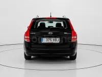Usado Kia Ceed 115 CV (84 kW) 2011 Negro Utilitario