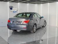Usado BMW 520 163 CV (119 kW) 2007 Gris / plata Berlina