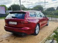 Usado Volvo V60 Momentum 150 CV (110 kW) 2019 Granate Familiar