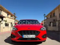 Usado Ford Focus ST-Line 125 CV (91 kW) 2022 Rojo Berlina