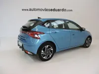 Usado Hyundai i20 84 CV (61 kW) 2022 Azul Utilitario
