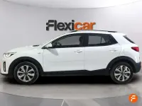 Usado Kia Stonic 84 CV (61 kW) 2022 Blanco SUV