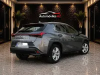 Usado Lexus UX 184 CV (135 kW) 2022 Gris / plata SUV