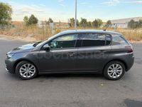 Usado Peugeot 308 Style 100 CV (73 kW) 2020 Gris / plata Berlina