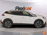 Usado Peugeot 2008 Allure 110 CV (80 kW) 2022 Blanco SUV