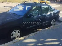 Usado Renault Mégane 100 CV (73 kW) 2000 Negro Berlina