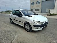 Usado Peugeot 206 90 CV (66 kW) 2004 Blanco Berlina