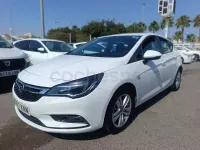 Usado Opel Astra Business 110 CV (80 kW) 2018 Blanco Berlina