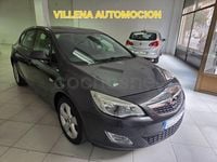 Usado Opel Astra Selective 116 CV (85 kW) 2012 Gris / plata Berlina