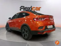 Usado Renault Arkana 145 CV (106 kW) 2022 Rojo SUV