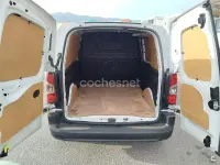 Usado Citroën Berlingo Business Class 102 CV (75 kW) 2023 Blanco Monovolumen