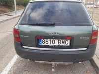 Usado Audi A4 180 CV (132 kW) 2001 Verde gavial Berlina