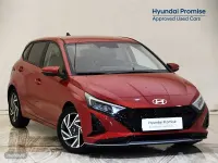 Usado Hyundai i20 101 CV (74 kW) 2025 Rojo Utilitario