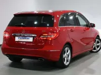 Usado Mercedes B180 109 CV (80 kW) 2014 Rojo Utilitario