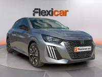 Usado Peugeot 208 Allure 101 CV (74 kW) 2025 Gris Utilitario